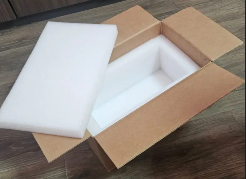  Carton simple 425x260x225 mm (avec mousse de protection)